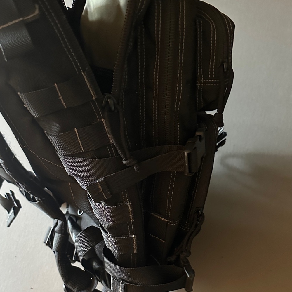 Maxpedition Charcoal Tactical Backpack Falcon II - Picture 5 of 8